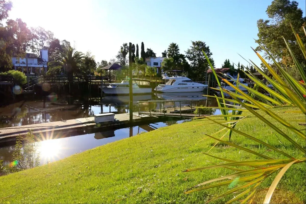 Casa de 390 m² con embarcadero propio en Marina de Santa Lucía — foto 5 de 5