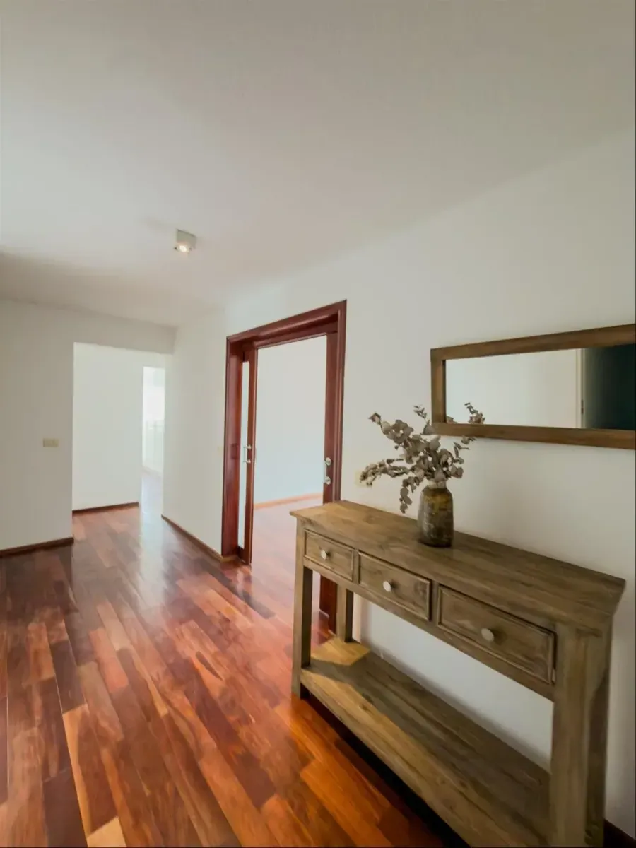 Apartamento de 4 dormitorios en Malvín — foto 2 de 5